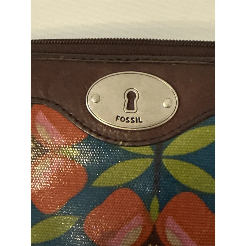 Fossil Key Wallet Brown Floral Coated Leather Zip Around 8x4 Cards Checkbook